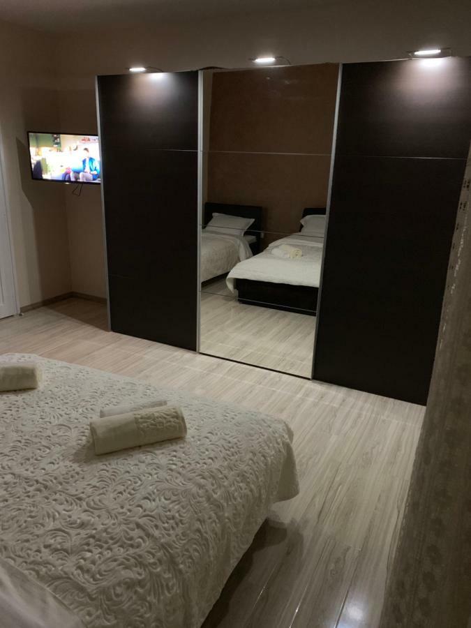 Nikšić Apartman Bedem מראה חיצוני תמונה